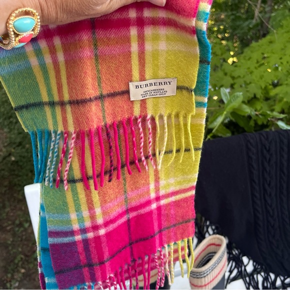 Burberry Cashmere Scarf Multicolored Check - Picture 1 of 8